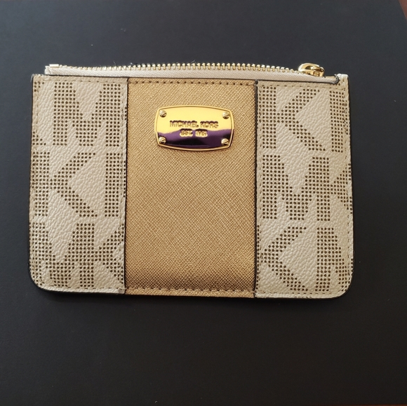 Michael Kors Handbags - Michael Kors Leather Coin Purse